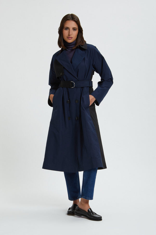 Klassischer Damen-Trenchcoat mit Gürtel